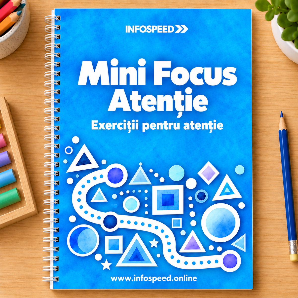 Mini Focus Atenție pe un birou, lângă creion